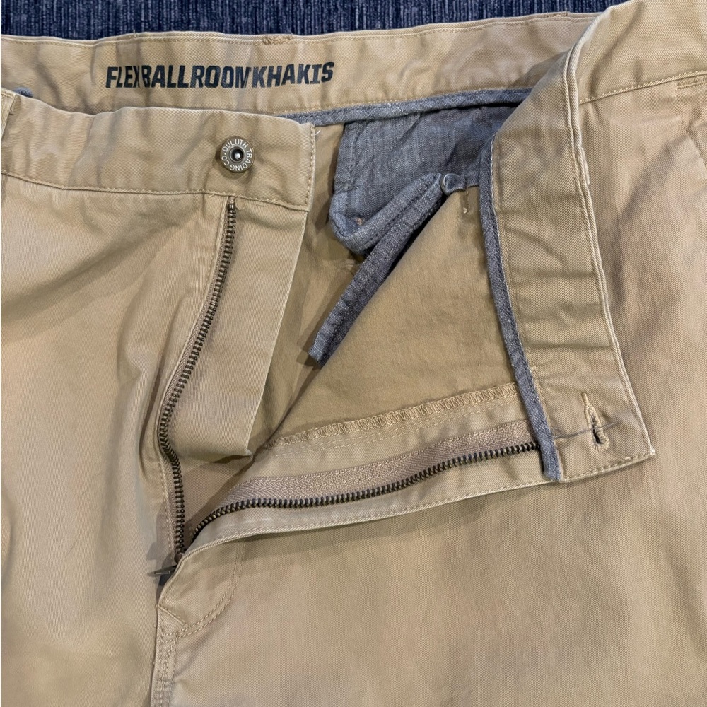 Duluth Flex Ballroom Khakis (48 x 32) - Picture 4 of 9